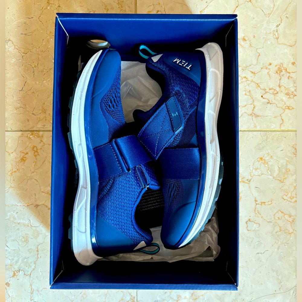 TIEM Cycling Shoes (New) - Size 7